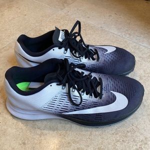 Nike running shoes black and white